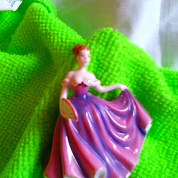 Royal Dolton Miniature Figurine (Rachel) - Picture 11 of 11